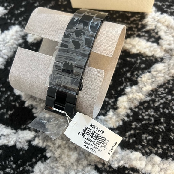 Men’s Michael Kors Watch - Picture 2 of 4